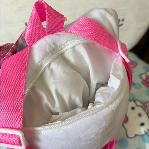 💘Hello Kitty Plush Backpack 💘 - Picture 7 of 9